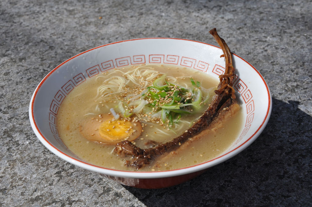 猪骨ラーメン