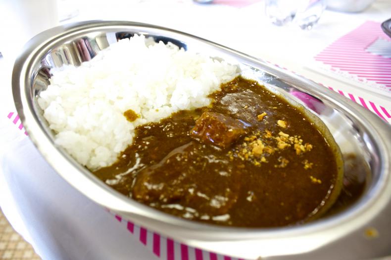 モノ作りの情熱とカレーへの愛が生んだ最高の一皿 イケダ しゃかいか