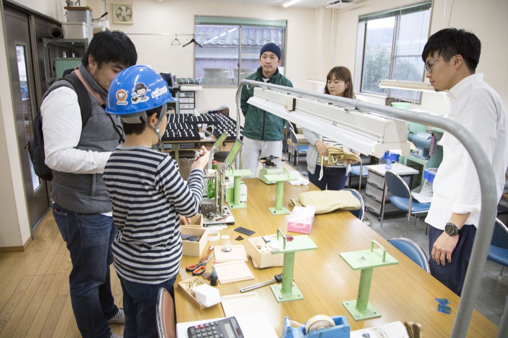 工場見学の様子