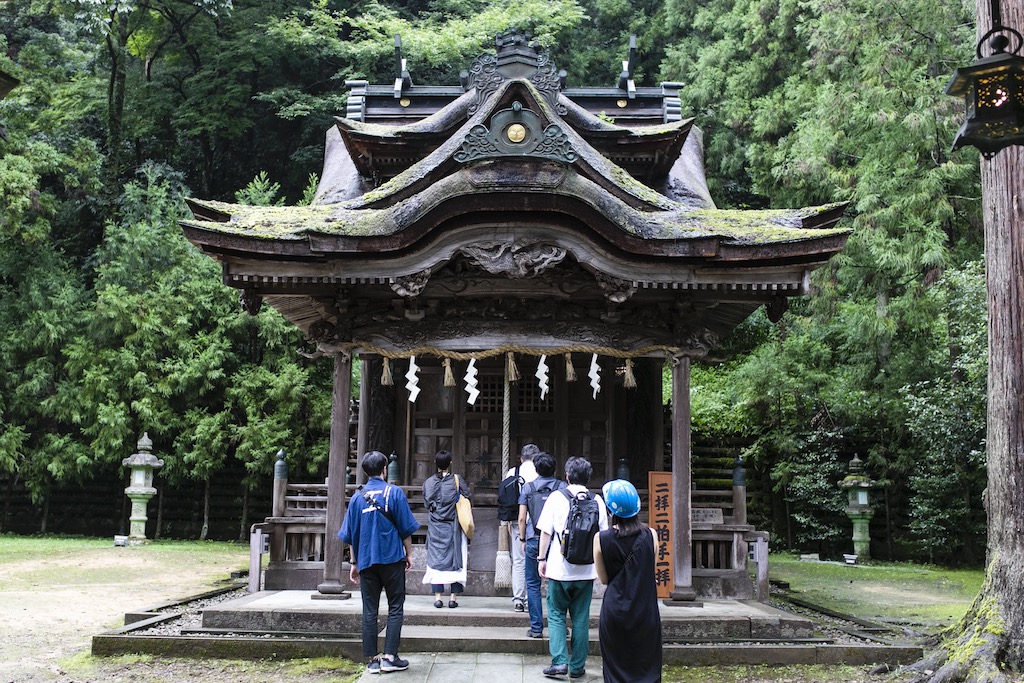 神社正面