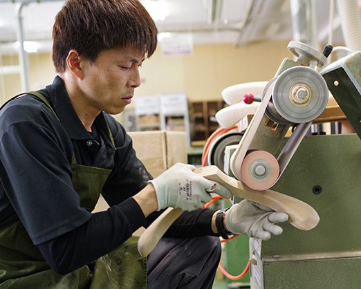 兵庫】即満席で受付終了。一本の木がハンガーになるまでをひらいた